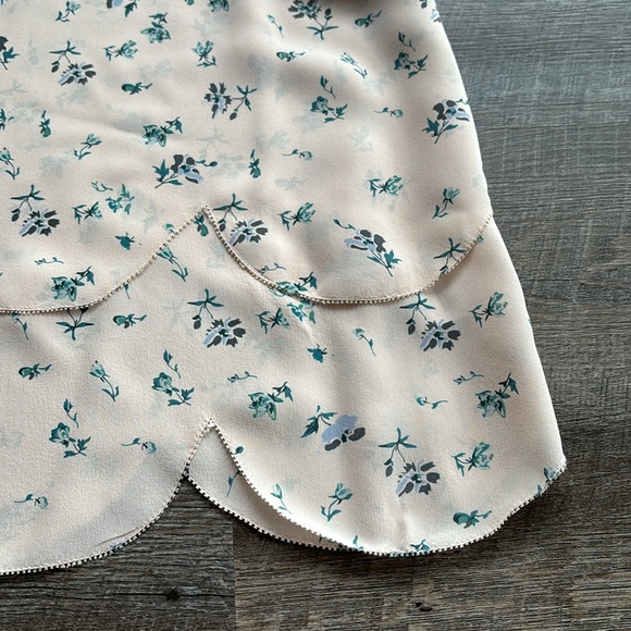 JOIE Floral Silk Scalloped Round Neck Blouse - Picture 4 of 6